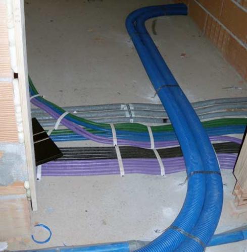 Passaggio condotti ventilazione Passaggio condotti ventilazione